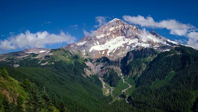 Kenneth Pobo Mount_Hood_from_Bald_Mountain_flickr_Thomas_Shahan