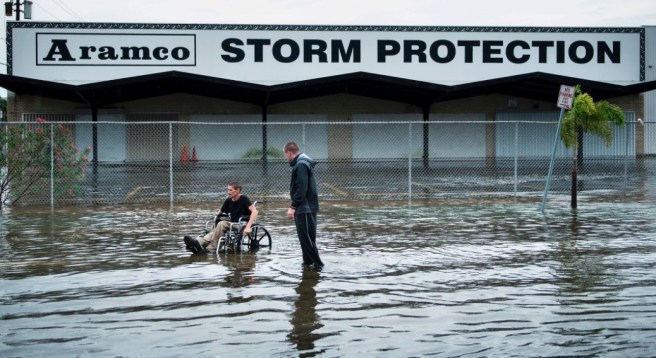 170826184900-53-hurricane-harvey-0826-super-169